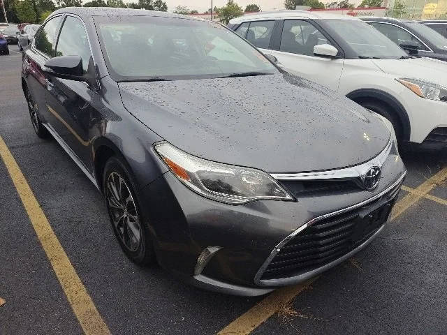 2016 Toyota Avalon XLE FWD photo