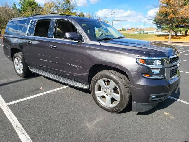 2016 Chevrolet Suburban LT 4WD photo