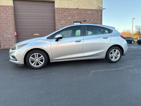 2017 Chevrolet Cruze LT FWD photo