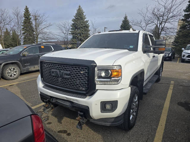 2016 GMC Sierra 2500HD Denali 4WD photo