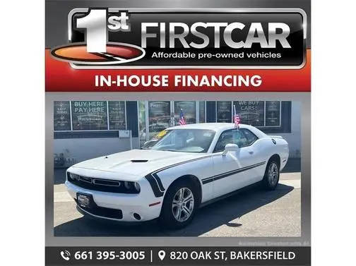 2016 Dodge Challenger SXT RWD photo