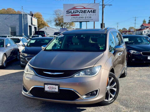 2017 Chrysler Pacifica Minivan Limited FWD photo