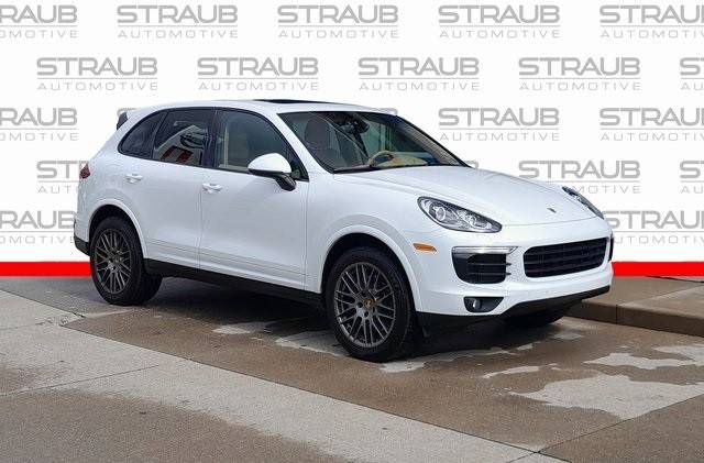 2017 Porsche Cayenne  AWD photo