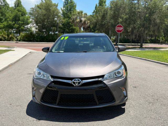 2017 Toyota Camry SE FWD photo