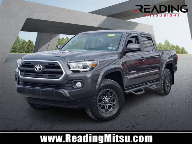 2017 Toyota Tacoma SR5 4WD photo