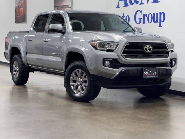 2017 Toyota Tacoma SR5 4WD photo