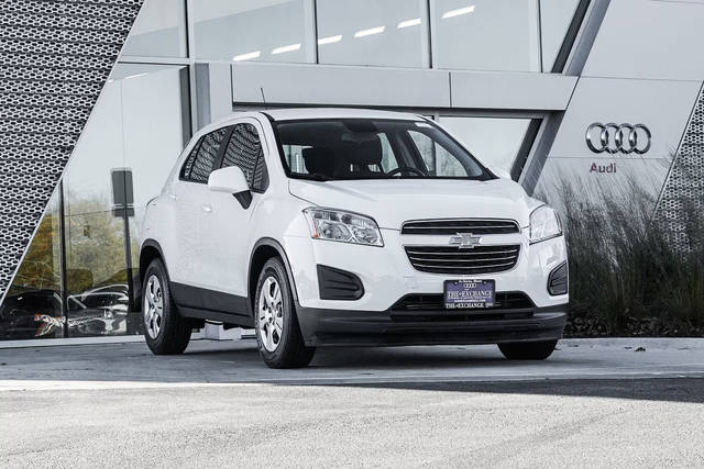 2016 Chevrolet Trax LS FWD photo