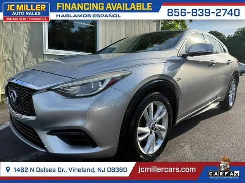 2017 Infiniti QX30  FWD photo