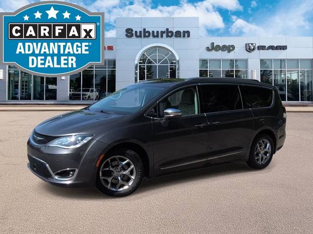 2017 Chrysler Pacifica Minivan Limited FWD photo