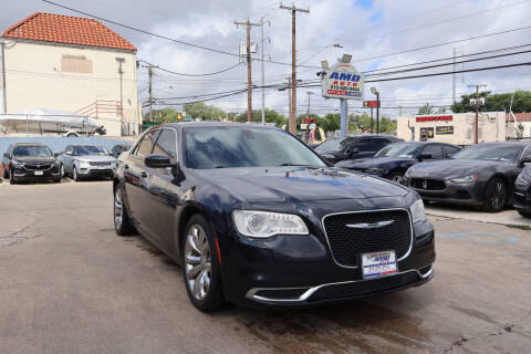2016 Chrysler 300 Limited RWD photo