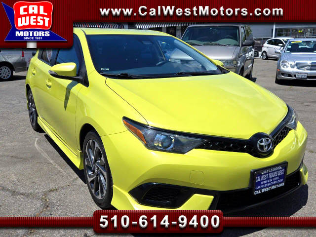 2017 Toyota Corolla iM FWD photo