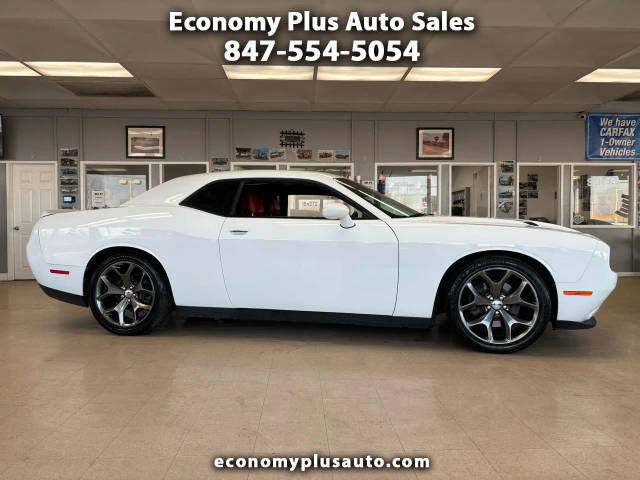 2016 Dodge Challenger SXT Plus RWD photo