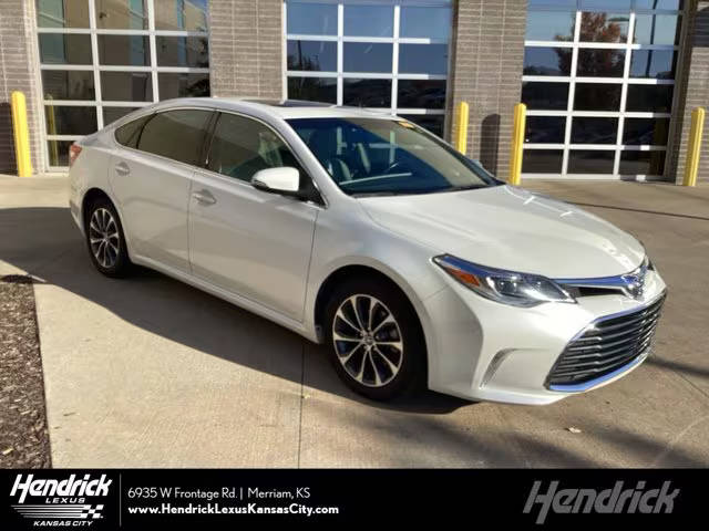 2016 Toyota Avalon XLE Premium FWD photo