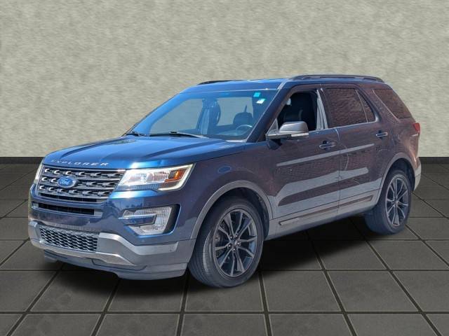 2017 Ford Explorer XLT 4WD photo