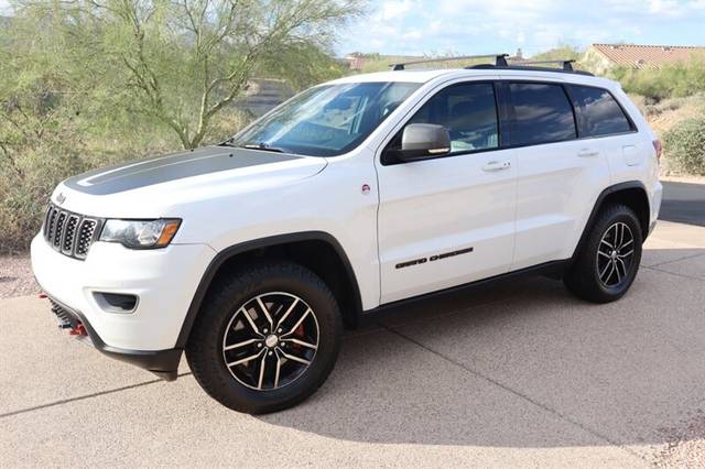 2017 Jeep Grand Cherokee Trailhawk 4WD photo