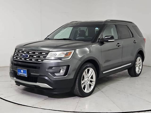 2017 Ford Explorer XLT 4WD photo
