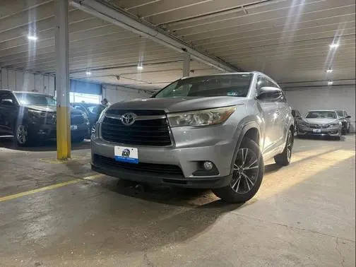 2016 Toyota Highlander XLE AWD photo