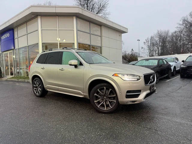 2017 Volvo XC90 Momentum AWD photo