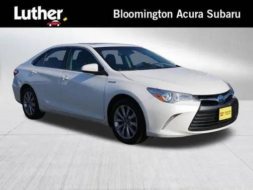 2017 Toyota Camry Hybrid XLE FWD photo