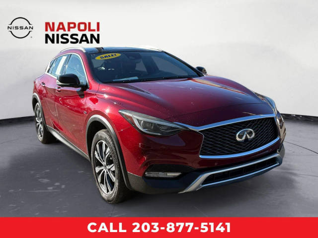 2017 Infiniti QX30 Premium AWD photo