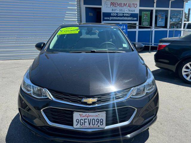 2017 Chevrolet Cruze LS FWD photo