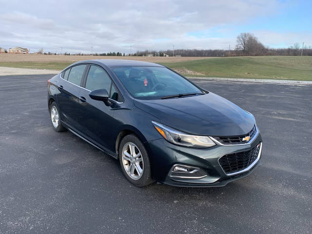 2017 Chevrolet Cruze LT FWD photo