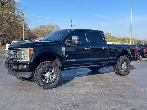 2017 Ford F-250 Super Duty Platinum 4WD photo
