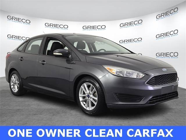 2016 Ford Focus SE FWD photo