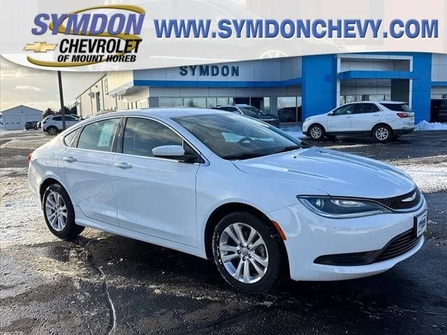 2017 Chrysler 200 Touring FWD photo