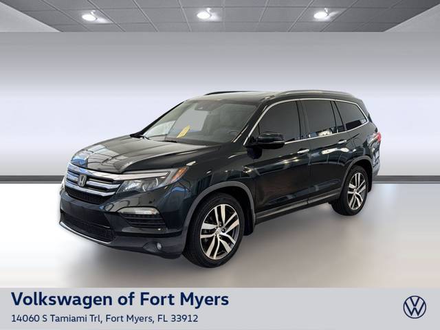 2016 Honda Pilot Touring FWD photo