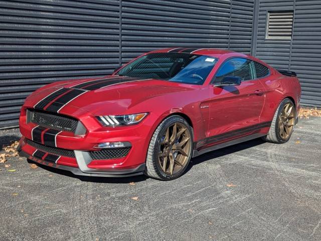 2017 Ford Mustang Shelby GT350 RWD photo