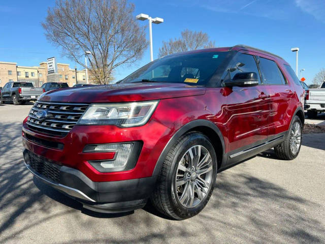 2017 Ford Explorer XLT FWD photo