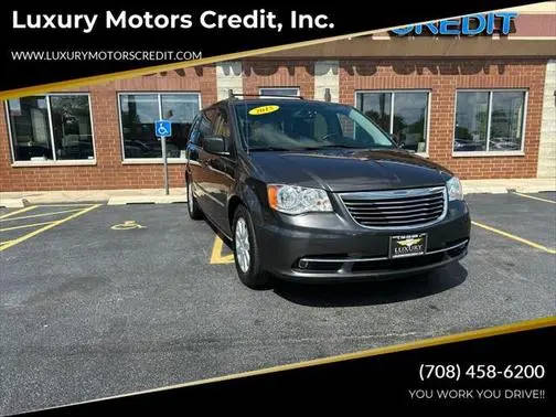 2015 Chrysler Town and Country Touring FWD photo