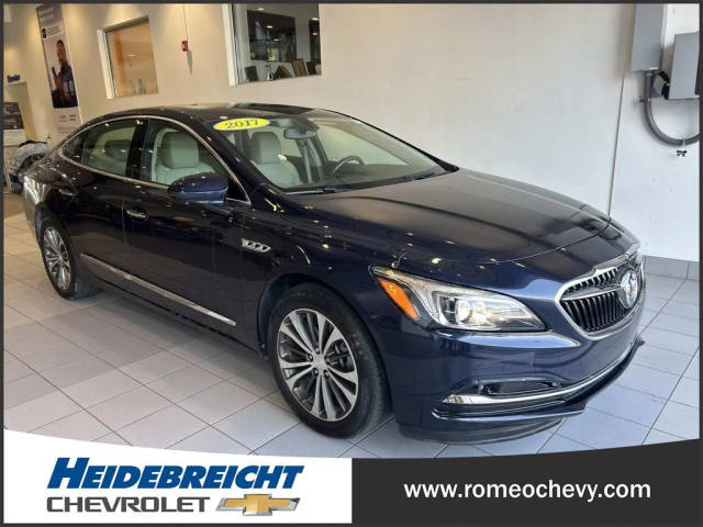 2017 Buick LaCrosse Essence FWD photo