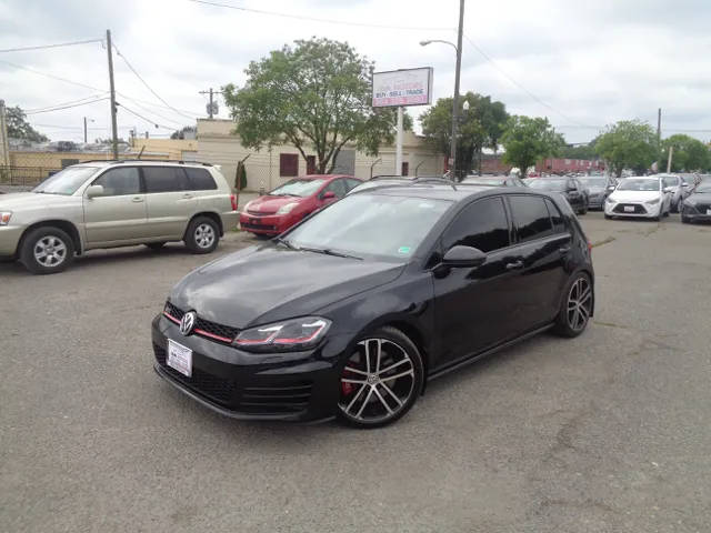 2017 Volkswagen Golf GTI Sport FWD photo
