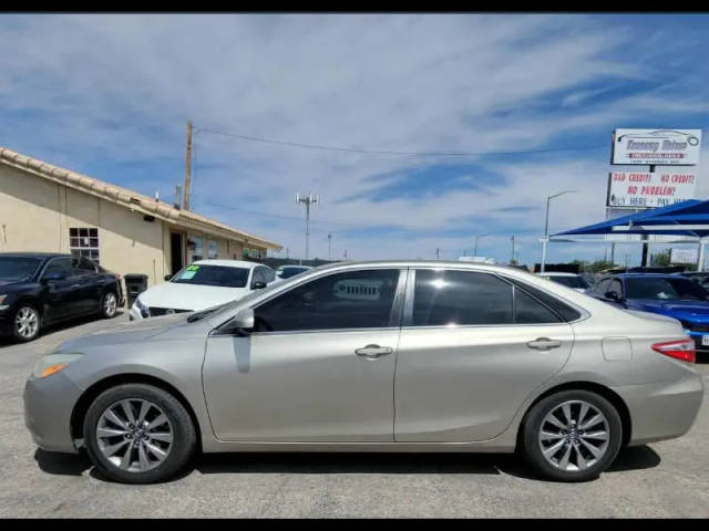 2017 Toyota Camry XLE FWD photo