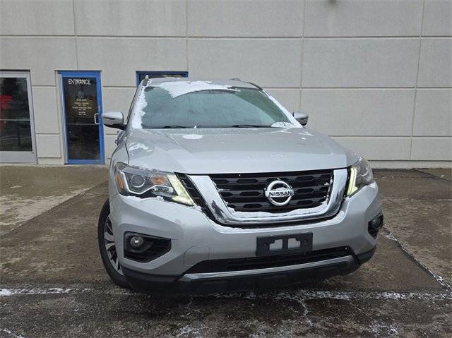 2017 Nissan Pathfinder SV 4WD photo