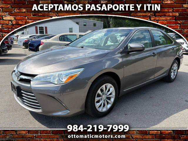 2017 Toyota Camry LE FWD photo