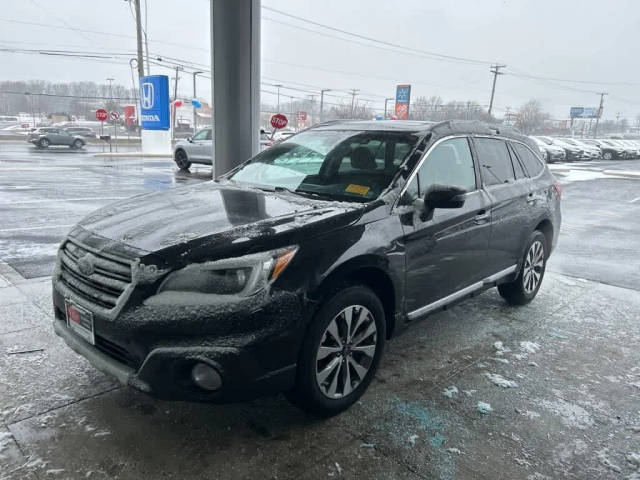 2017 Subaru Outback Touring AWD photo