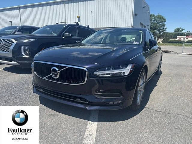 2017 Volvo S90 Momentum AWD photo