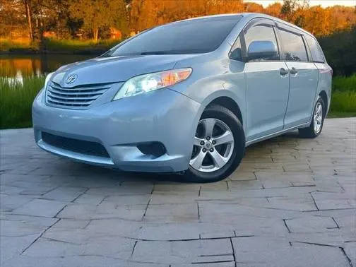 2017 Toyota Sienna L FWD photo