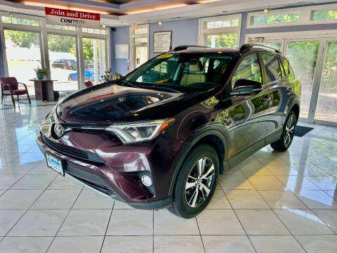 2017 Toyota RAV4 XLE AWD photo