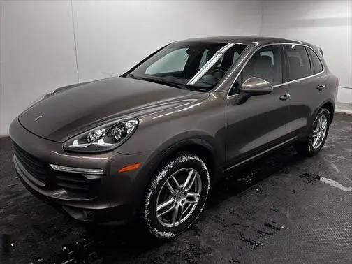 2016 Porsche Cayenne  AWD photo