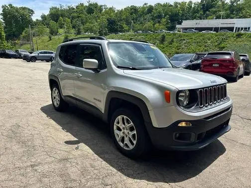 2016 Jeep Renegade Latitude 4WD photo