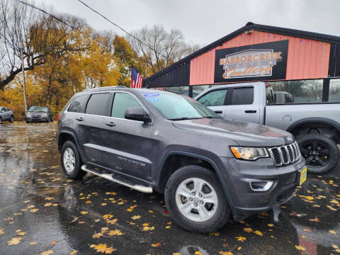 2017 Jeep Grand Cherokee Laredo 4WD photo