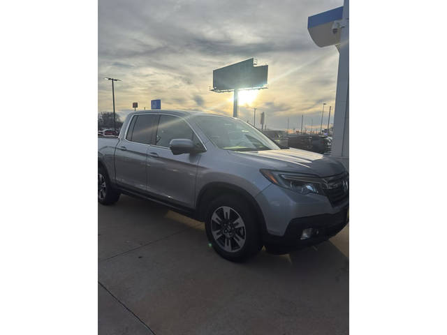 2017 Honda Ridgeline RTL-T AWD photo