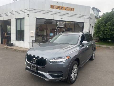 2017 Volvo XC90 Momentum AWD photo