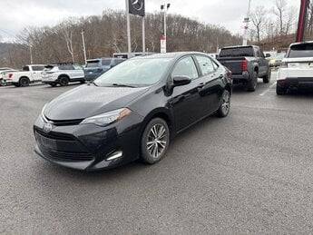 2017 Toyota Corolla LE FWD photo