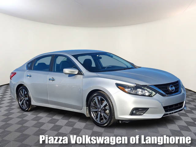 2016 Nissan Altima 2.5 SR FWD photo