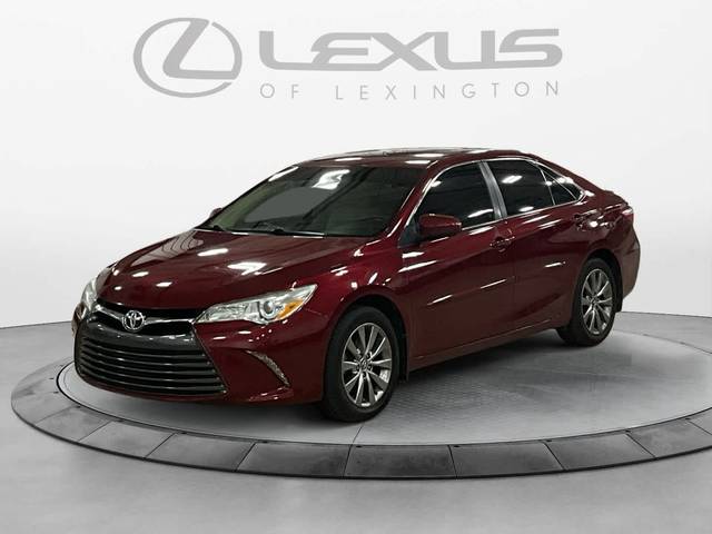 2017 Toyota Camry XLE FWD photo